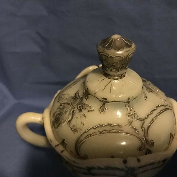 RARE~~4 PC. DIAMOND MAPLE  LEAF CUSTARD GLASS - Picture 6 of 8